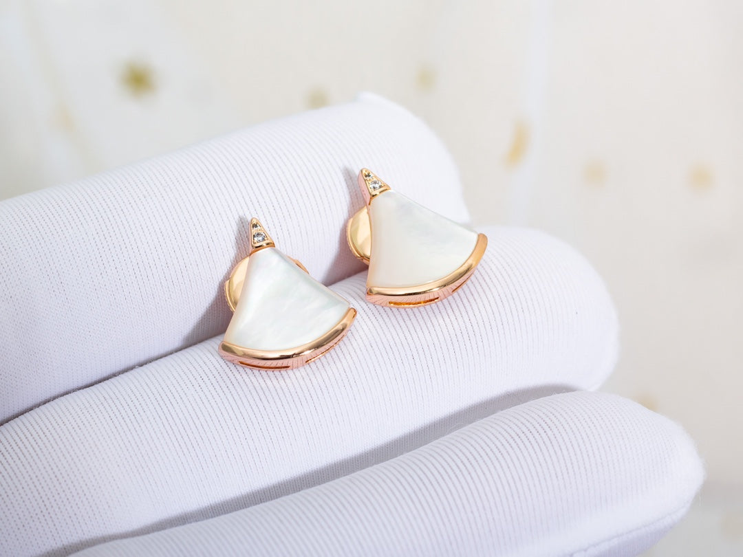 [✨Rose💎]DIVAS DREAM EARRINGS PINK GOLD