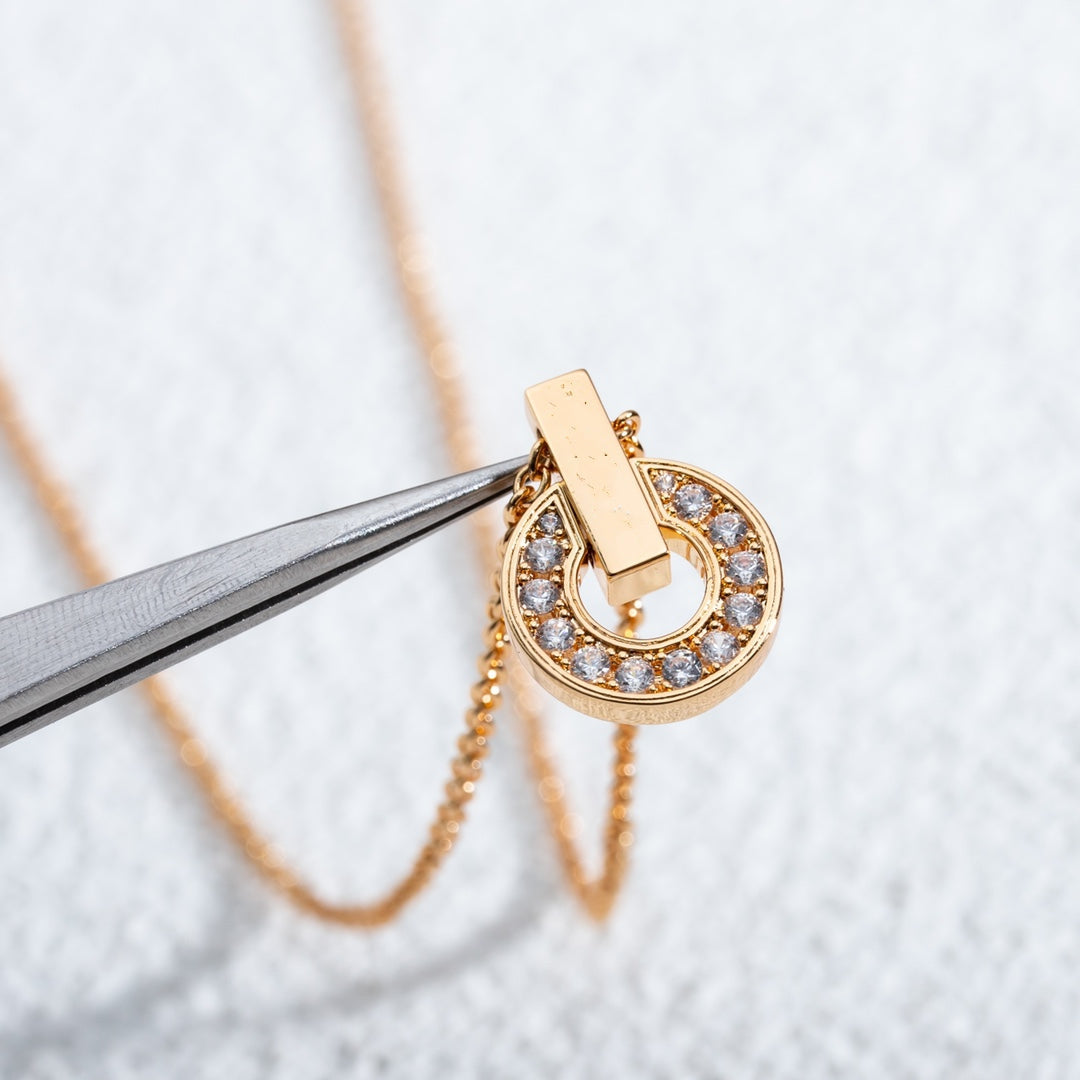[✨Rose💎]GARI NECKLACE PINK GOLD DIAMOND