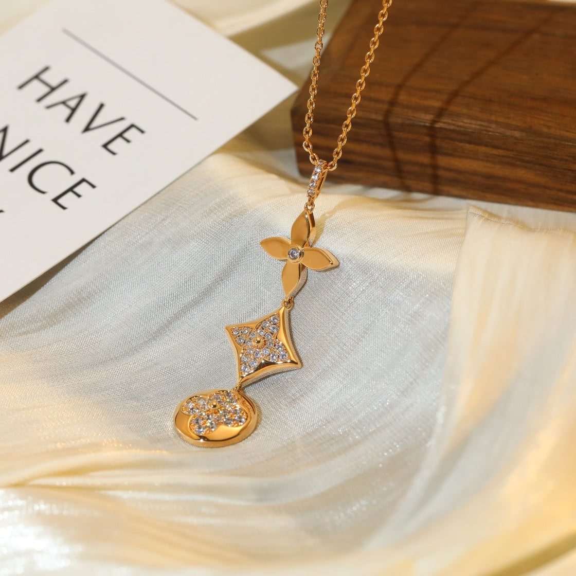 [✨Rose💎]STAR AND SUN DIAMOND PINK GOLD NECKLACE