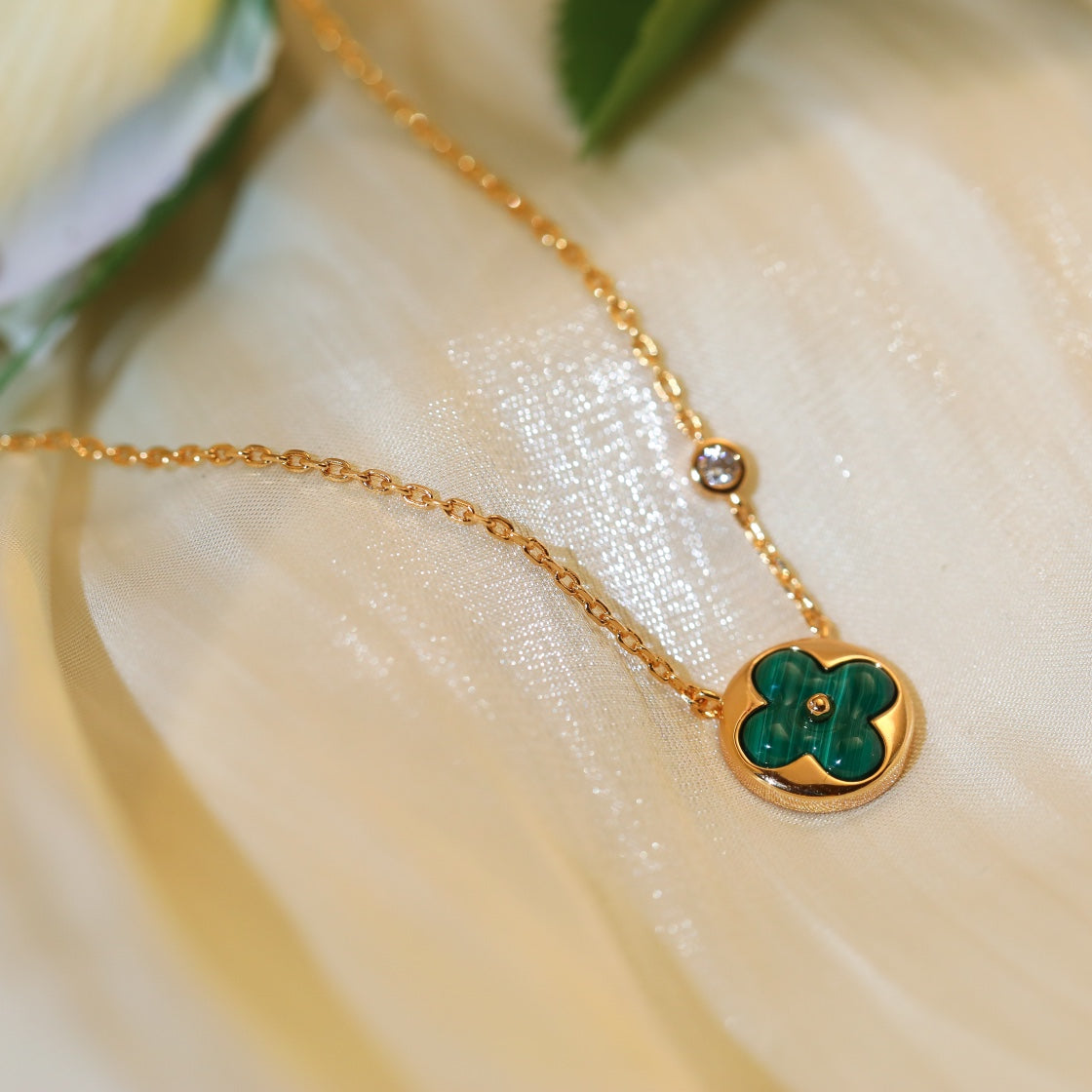 [✨Rose💎]SUN PEDANT PINK GOLD 1 DIAMOND NECKLACE