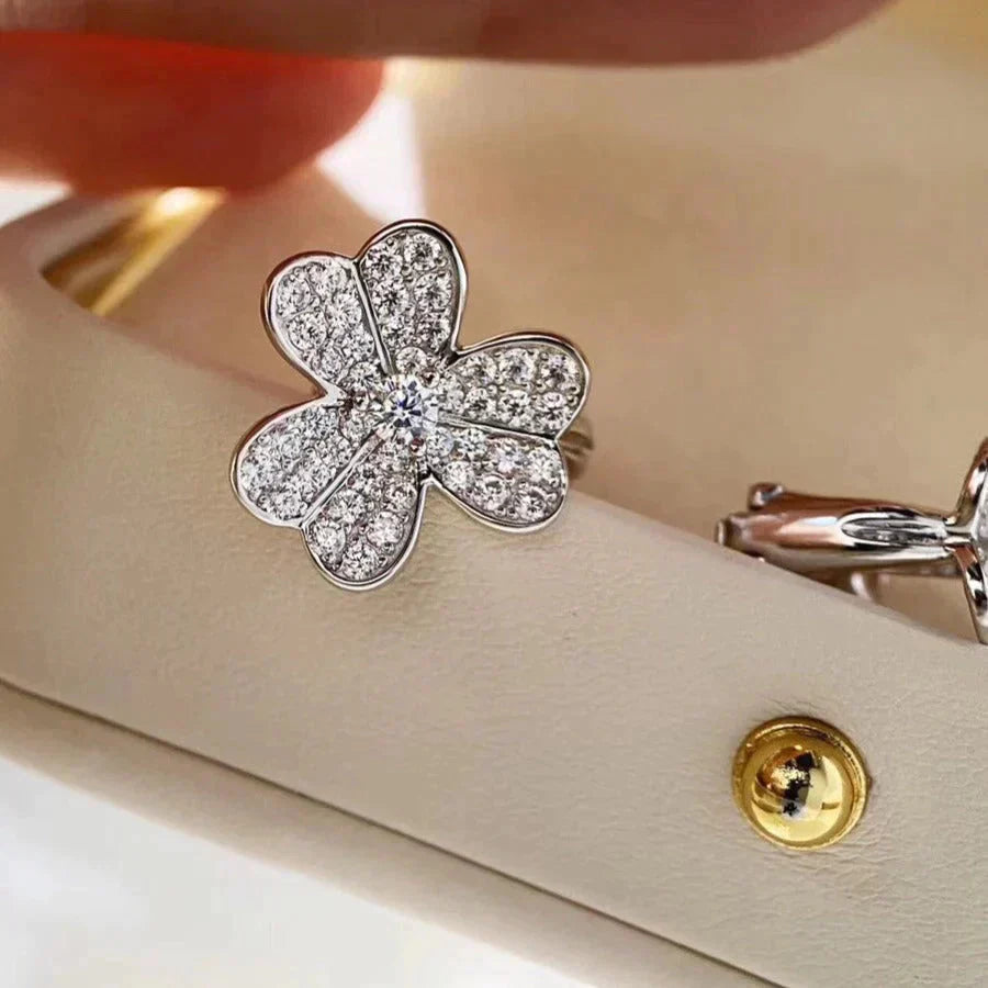 [✨Rose💎]CLOVER COMOS DIAMOND EARRINGS SILVER