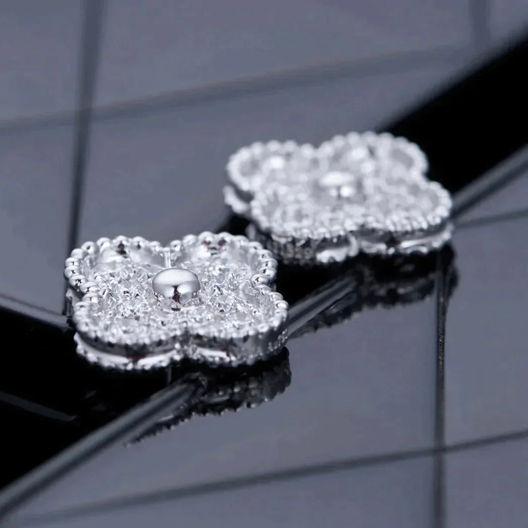 [✨Rose💎]CLOVER 1 MOTIFS DIAMOND STUD EARRINGS SILVER