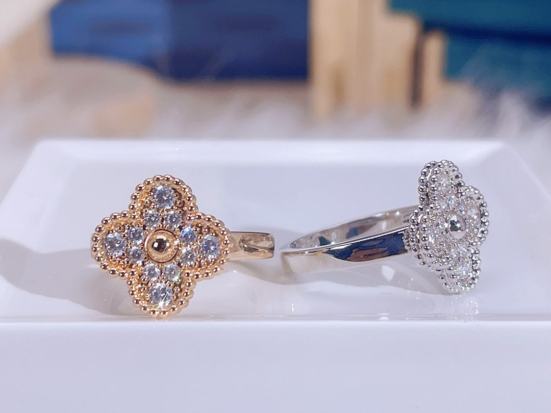 [✨Rose💎]CLOVER DIAMOND RING