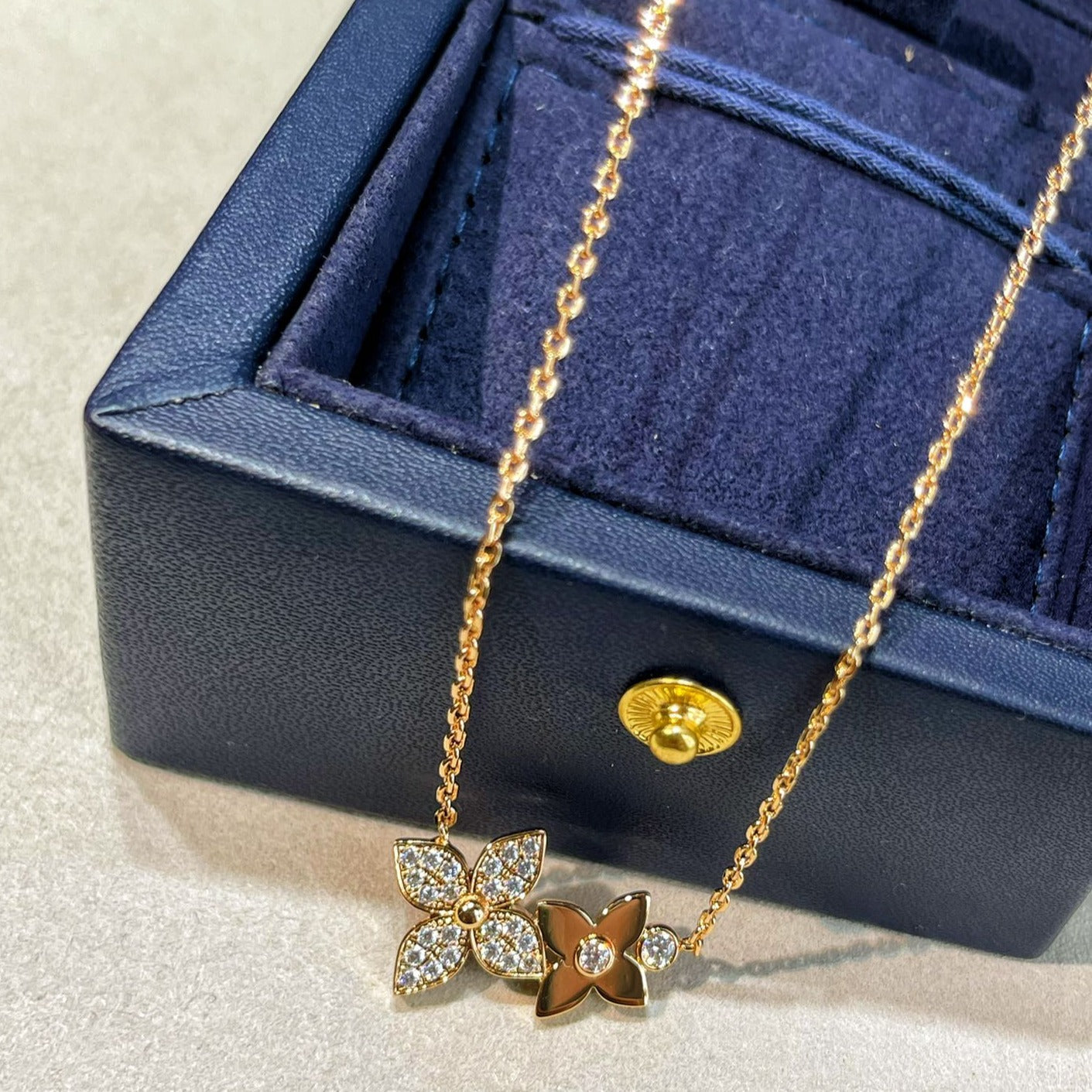 [✨Rose💎]STAR BLOSSOM NECKLACE PINK GOLD DIAMONDS