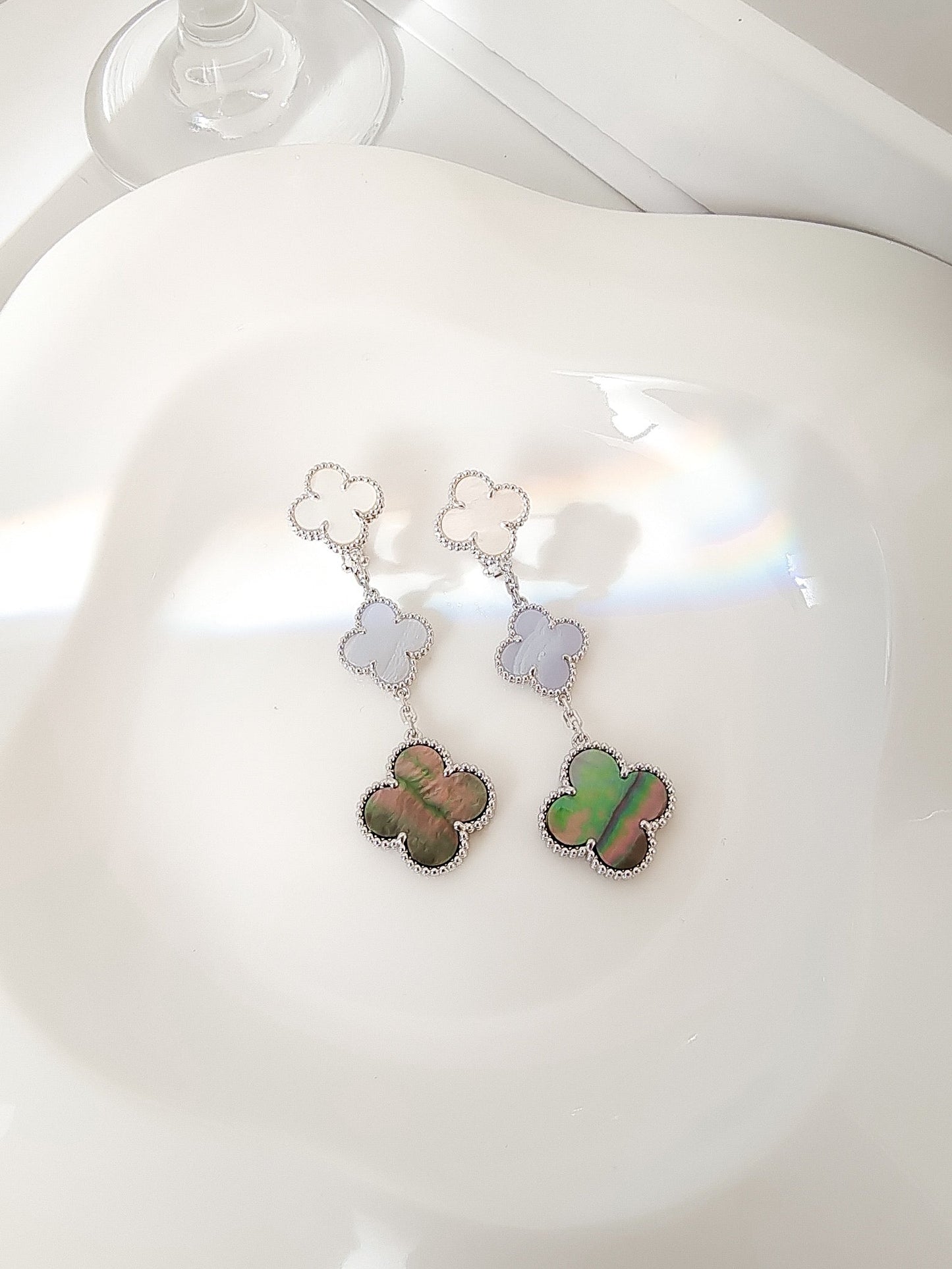 [✨Rose💎]CLOVER 3 MOTIFS CHALCEDONY DARK MOP SILVER EARRINGS
