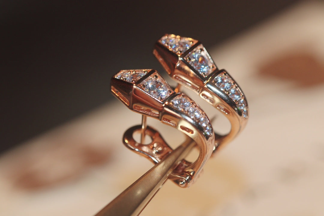 [✨Rose💎]SERPENT PINK GOLD DIAMOND EARRINGS
