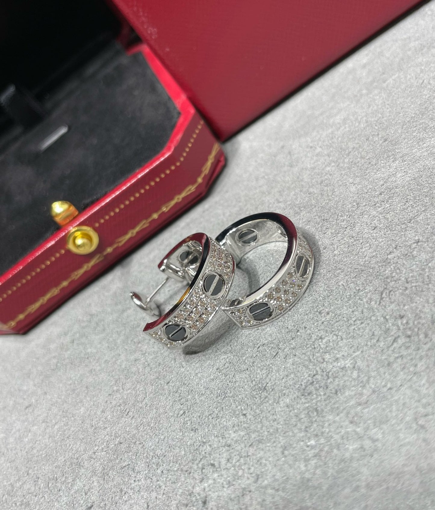 [✨Rose💎]LOVE CERAMIC DIAMOND PAVED SILVER EARRINGS