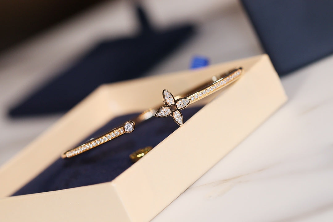 [✨Rose💎]IDYLLE GOLD OPEN BRACELET DIAMOND PAVED