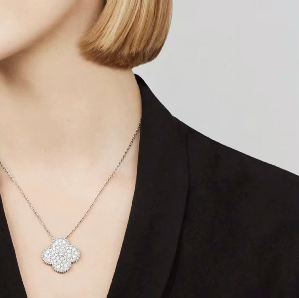 [✨Rose💎]CLOVER 25MM LARGE PENDANT DIAMOND PAVED SILVER NECKLACE