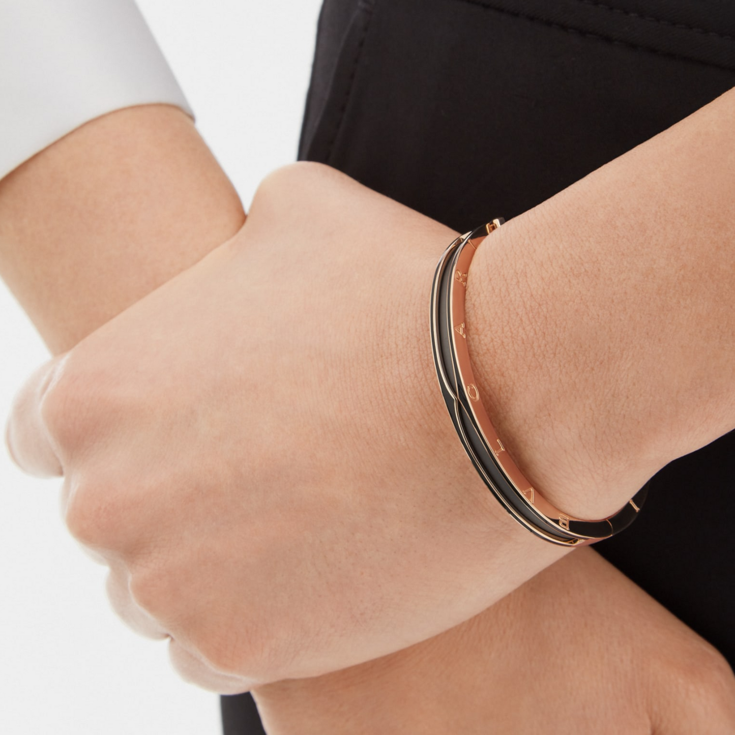 [✨Rose💎]ZERO 1 PINK GOLD WITH MATTE BLACK CERAMIC BRACELET