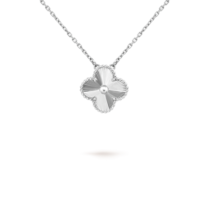[✨Rose💎]CLOVER 15MM LASER NECKLACE SILVER