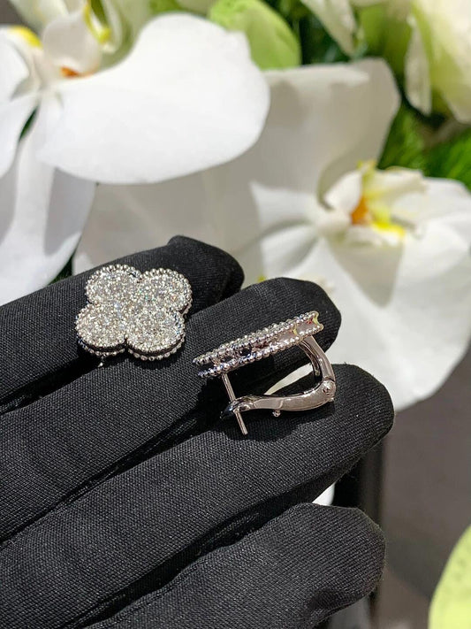 [✨Rose💎]CLOVER 20MM MOTIFS DIAMOND STUD EARRINGS SILVER