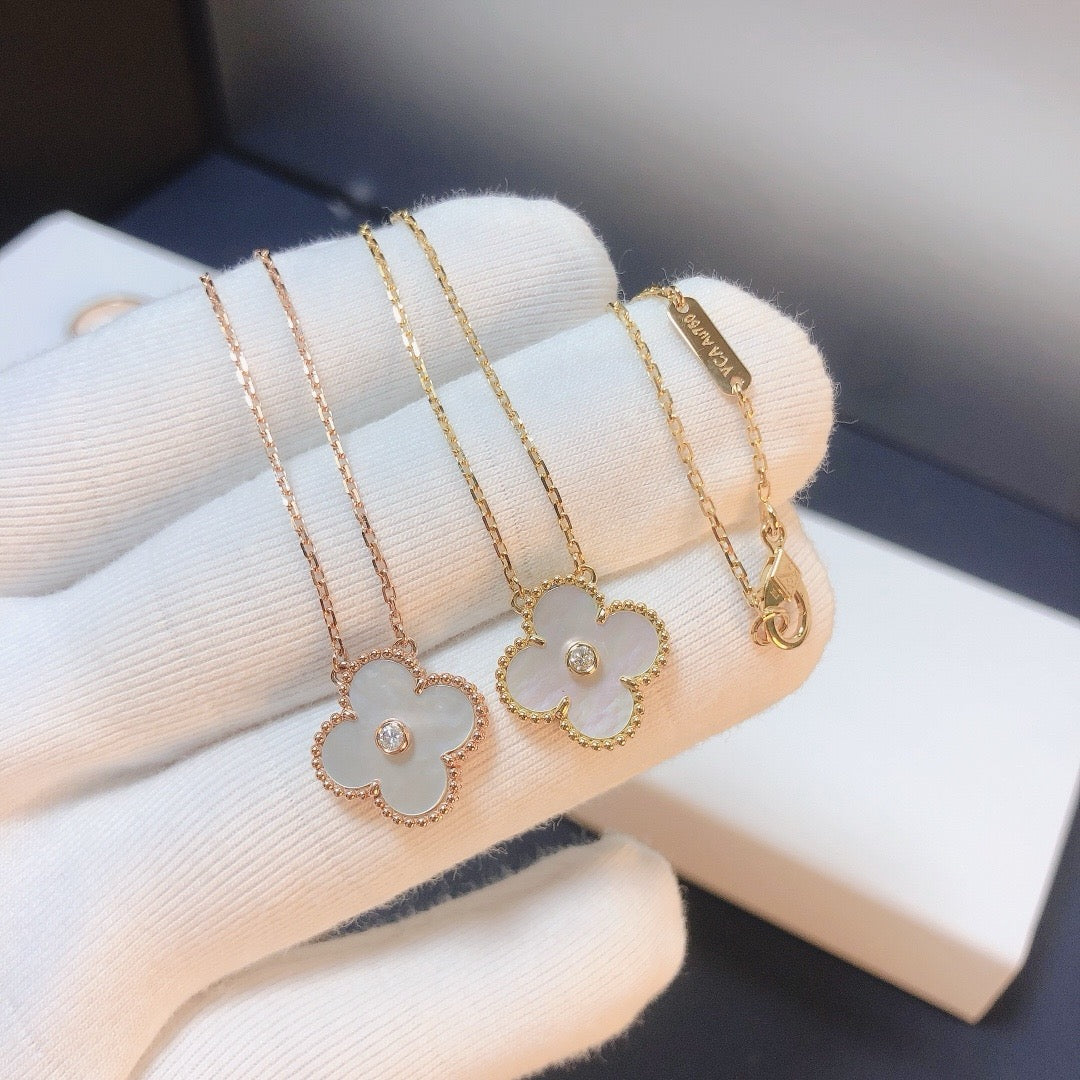 [✨Rose💎]CLOVER 15MM DIAMOND WHITE FRITILLARIA NECKLACE