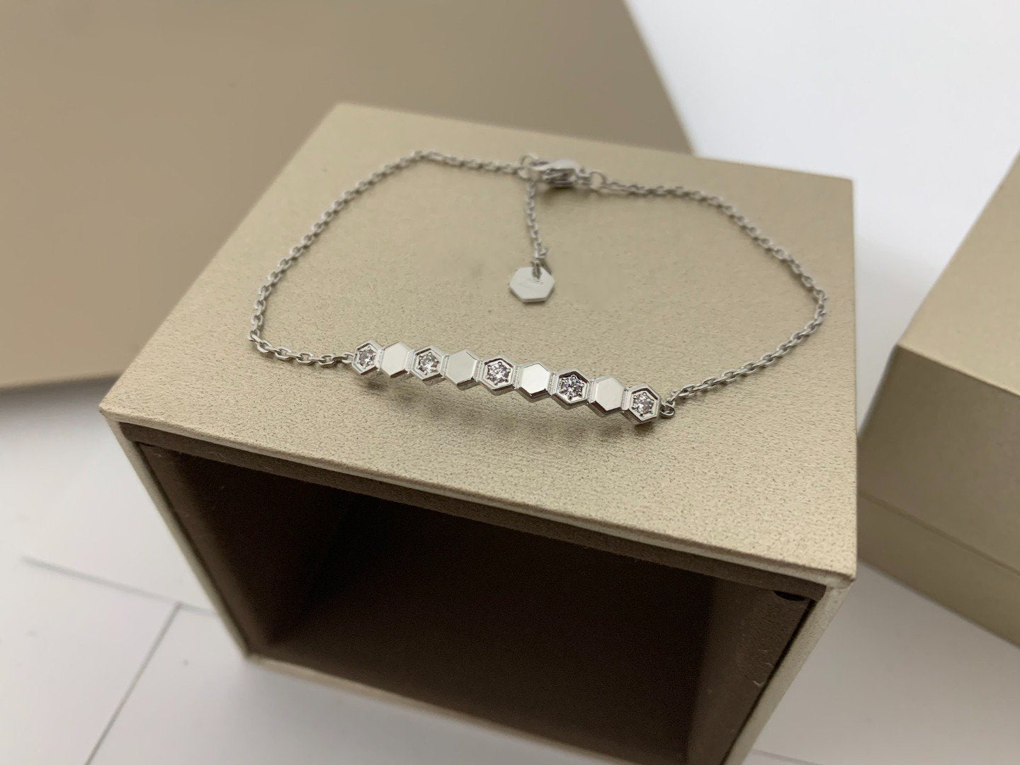 [✨Rose💎]BEE LOVE BRACELET DIAMOND