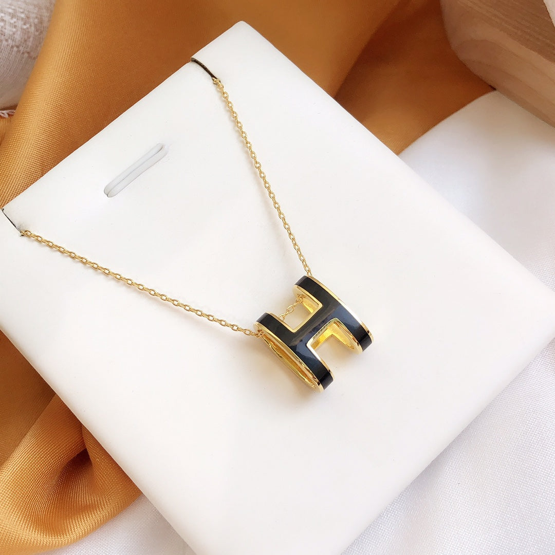 [✨Rose💎]HM CLIC BLACK ENAMEL GOLD NECKLACE