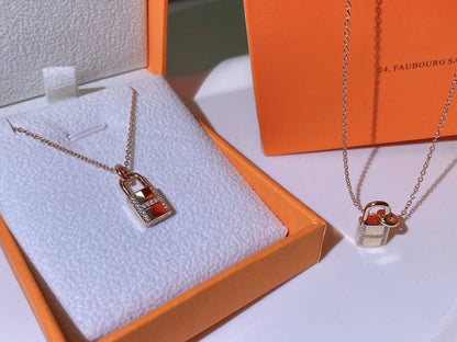 [✨Rose💎]HM ADVANCED NICHE LOCK HEAD NECKLACE DIAMONDS
