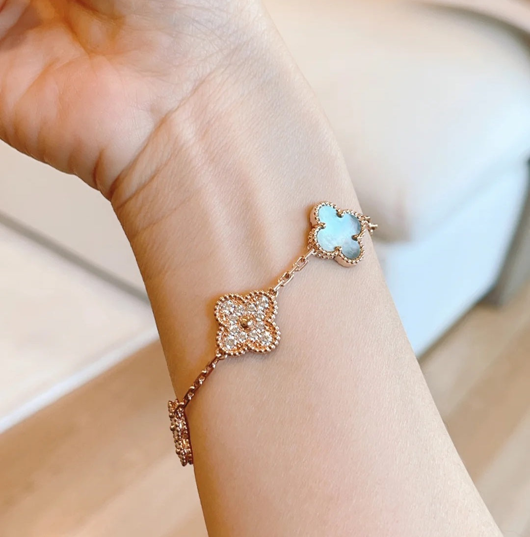 [✨Rose💎] CLOVER 5 MOTIF GRAY MOP BRACELET COLLECTION