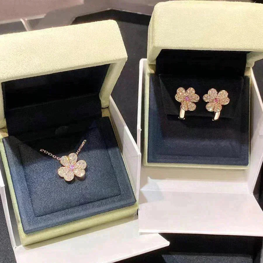 [✨Rose💎]FRIVOLE ROSE GOLD FLOWER DIAMOND NECKLACE