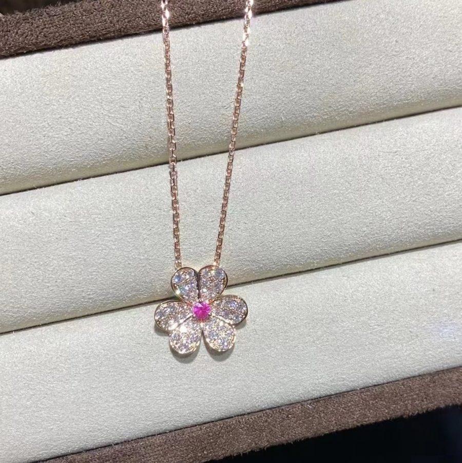 [✨Rose💎]FRIVOLE ROSE GOLD FLOWER DIAMOND NECKLACE
