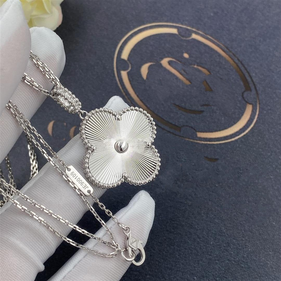 [✨Rose💎]CLOVER 25MM SILVER BIG CLOVER NECKLACE