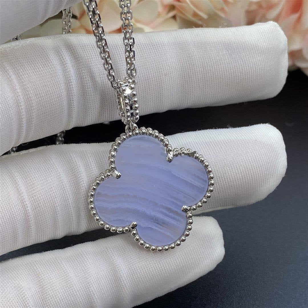 [✨Rose💎]CLOVER SILVER CHALCEDONY BIG CLOVER NECKLACE